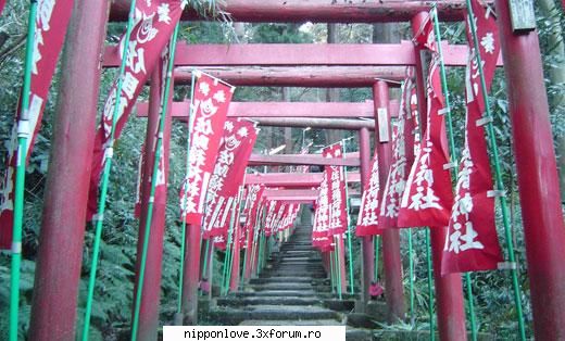 i just love japanese tempels and shrines  xd there so great and amaizing to look at. this one is